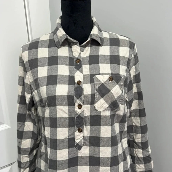 Field & Stream checkered tunic gray and white size M - Picture 2 of 5